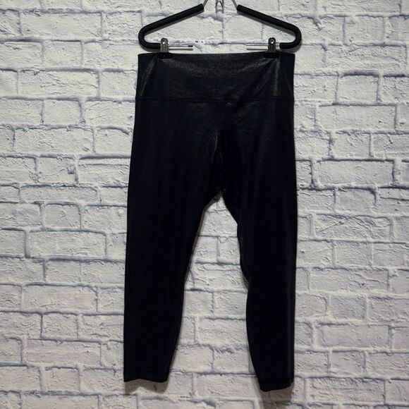 Lululemon Align High-Rise Pant 25" *Shine
Radiate Foil Print Black size 14 - Picture 7 of 15